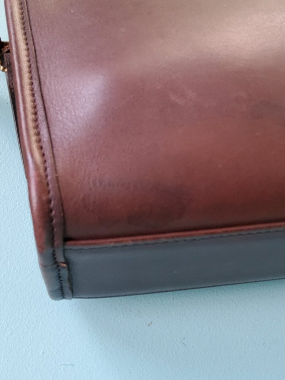 Vintage Coach Metropolis Crossbody in Mahogony 9087 - Picture 6 of 13